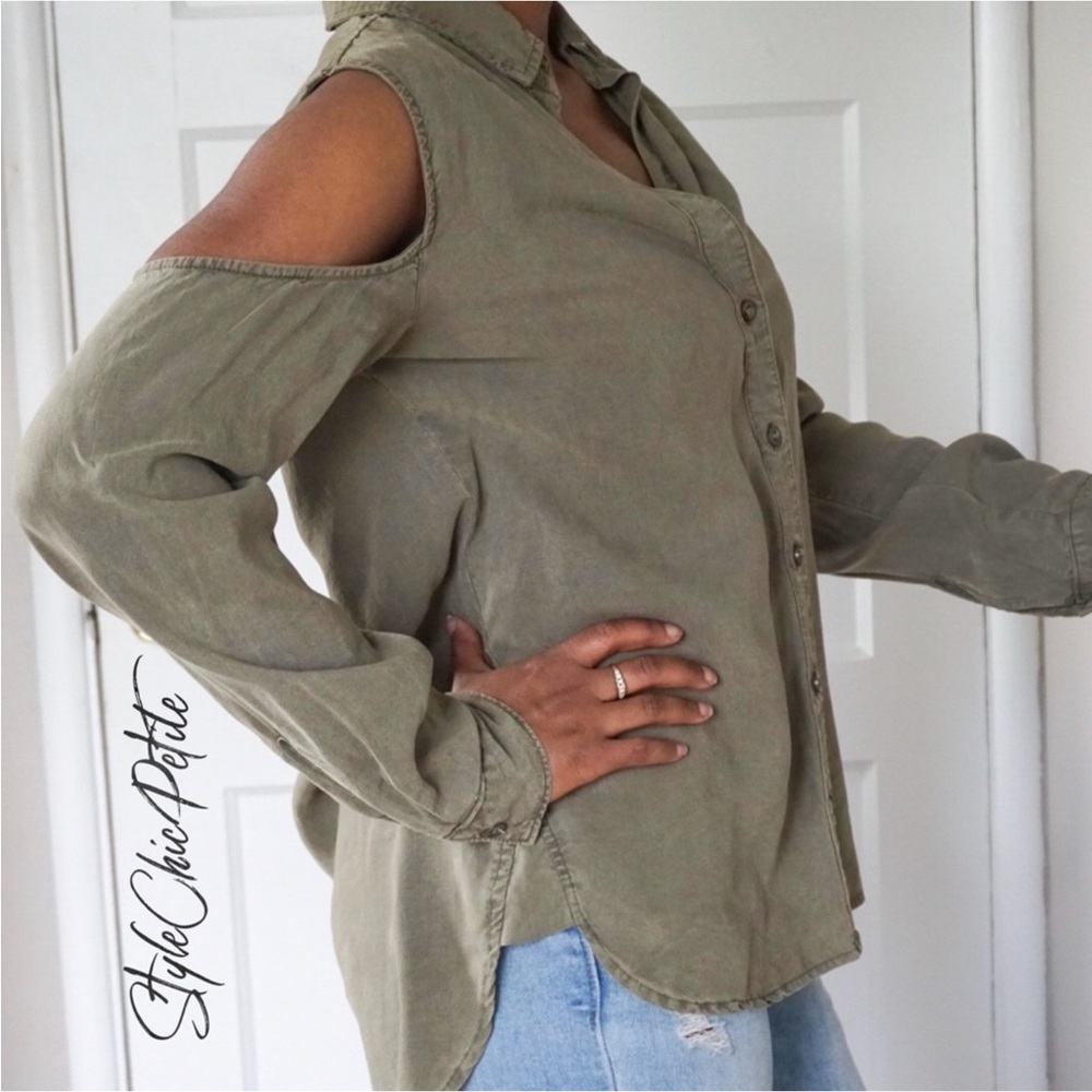 Anthropology Cloth & Stone olive Cold Shoulder Top Size XS 🥳HP - Picture 2 of 7